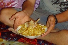 Freudige Überraschung in Form von einer riesigen Portion Pommes! Freudige Überraschung in Form von einer riesigen Portion Pommes!