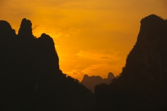 Morgendämmerung bei Vang Vieng